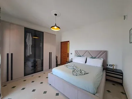 Tirane, jepet me qera apartament 2+1+2+Ballkon Kati 2, 144 m² 550 € (Selite)