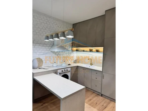 0683487469 Tirane, jepet me qera apartament 2+1 Kati 2, 65 m² 900 € (Myslym Shyri)