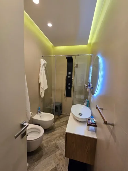 Tirane, shitet apartament 2+1 , 130 m² (kompleksi delijorgji)