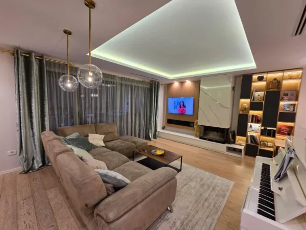 Tirane, shitet apartament 2+1 , 130 m² (kompleksi delijorgji)