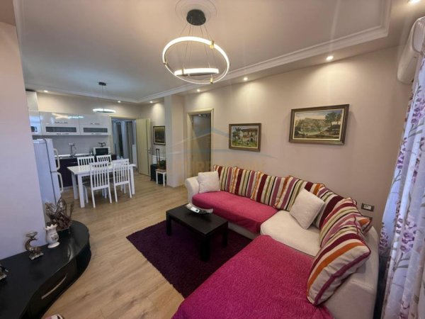 Pogradec, shitet apartament 2+1 Kati 5, 80 m² 92.000 € (Lagjia 3,Dëshmorët e Pojskës)