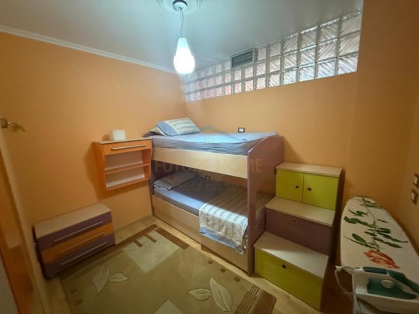 Pogradec, shitet apartament 2+1 Kati 5, 80 m² 92.000 € (Lagjia 3,Dëshmorët e Pojskës)