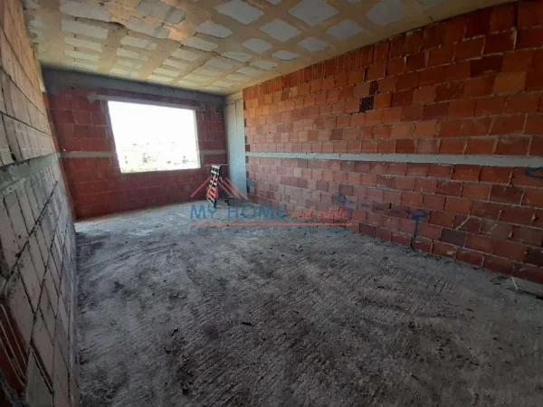 Tirane, shitet apartament 2+1+Ballkon Kati 1, 85 m² 103.000 € (Paskuqan)