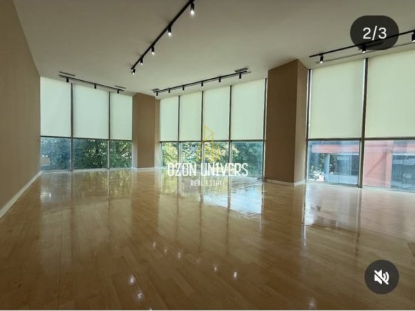 Tirane, jepet me qera ambjent biznesi , 59 m² 1.500 € (Drejtoria e Përgjithshme e Policisë, Rruga Myslym Shyri)
