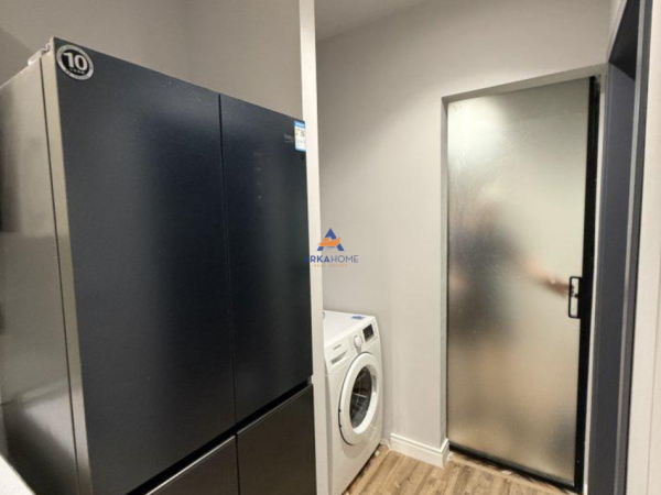 Tirane, jepet me qera apartament 2+1+Ballkon Kati 1, 70 m² 650 € (RRUGA PETI, LIQENI I THATE)