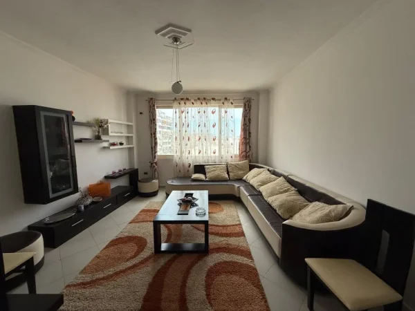 Tirane, jepet me qera apartament 2+1 Kati 5, 110 m² 420 € 