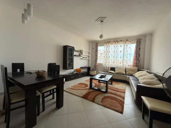 Tirane, jepet me qera apartament 2+1 Kati 5, 110 m² 420 € 