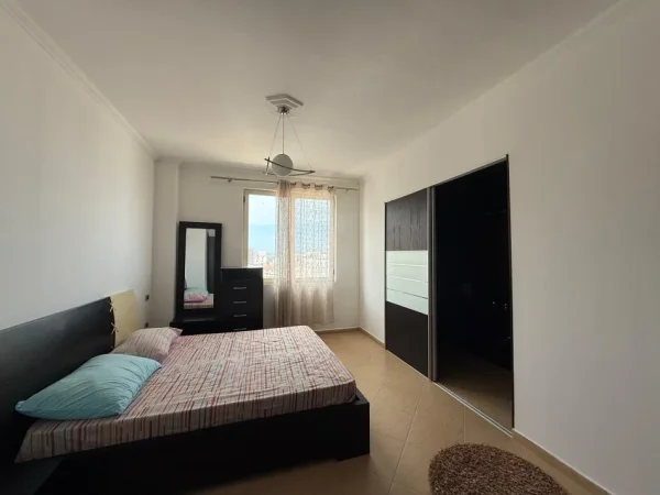 Tirane, jepet me qera apartament 2+1 Kati 5, 110 m² 420 € 