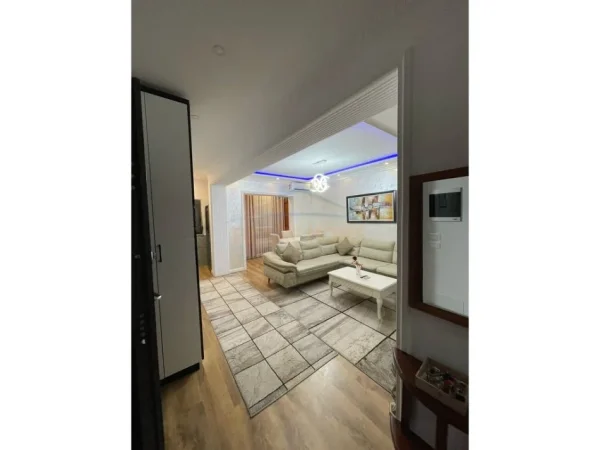 Durres, shitet apartament 2+1 Kati 3, 120.000 € 