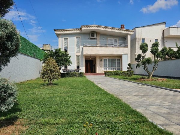Tirane, shitet Vile 2 Katshe Kati 2, 237 m² 