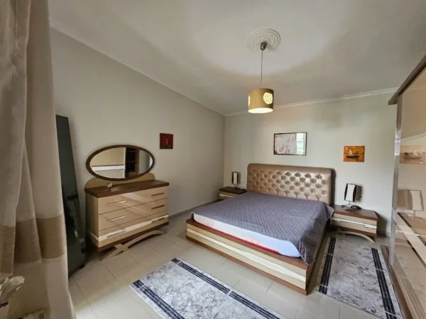 Tirane, shitet Vile 2 Katshe Kati 2, 237 m² 