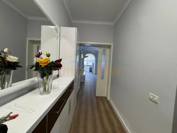 Durres, shitet apartament 2+1+Aneks+Ballkon Kati 6, 150 m² 155.000 € 