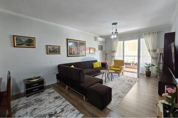 Tirane, shitet apartament 2+1+Ballkon Kati 2, 116 m² 150.000 € (Rruga Sotir Caci)
