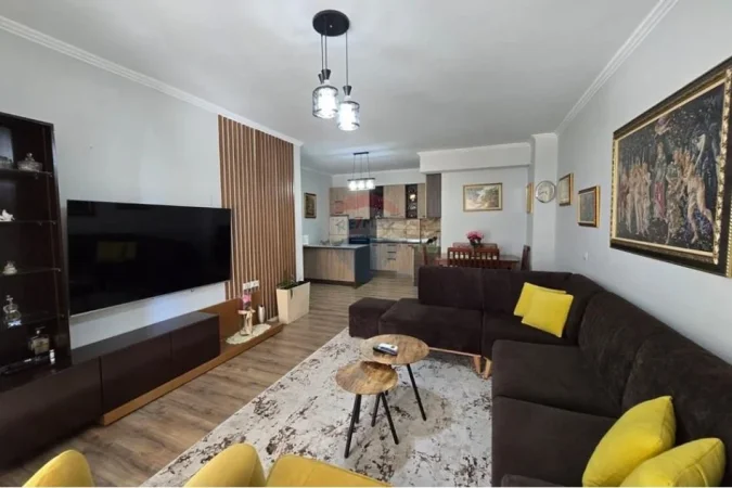 Tirane, shitet apartament 2+1+Ballkon Kati 2, 116 m² 150.000 € (Rruga Sotir Caci)