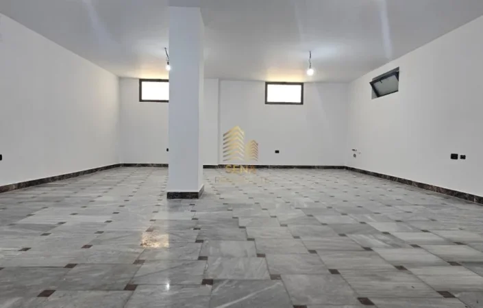 Tirane, jepet me qera ambjent biznesi Kati 0, 200 m² 3000 € (Bllok, Rruga Sami Frasheri)