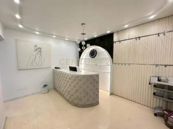 Tirane, jepet me qera ambjent biznesi Kati 2, 154 m² 1.400 € 
