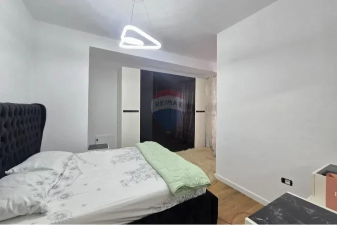 Tirane, shitet apartament 2+1+Ballkon Kati 6, 90 m² 155.000 € (Rruga Xhanfize Keko)