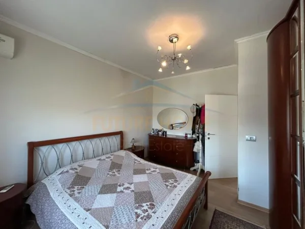 Shqiperi, shitet apartament 1+1+Ballkon Kati 5, 75 m² 87.000 € (Mali i Robit,Golem)