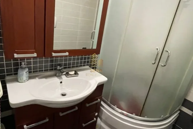 Tirane, jepet me qera apartament 2+1+Ballkon Kati 10, 100 m² 1.000 € (Rruga e Elbasanit)