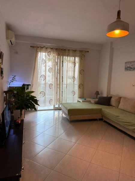 Tirane, shitet apartament 2+1+Ballkon Kati 3, 107 m² 155.000 € (Pranë Bar Ikon, Astir)