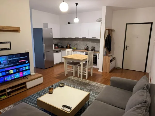 Tirane, jepet me qera apartament 2+1 Kati 5, 96 m² 750 € (Kompleksi Fiori di Bosko)