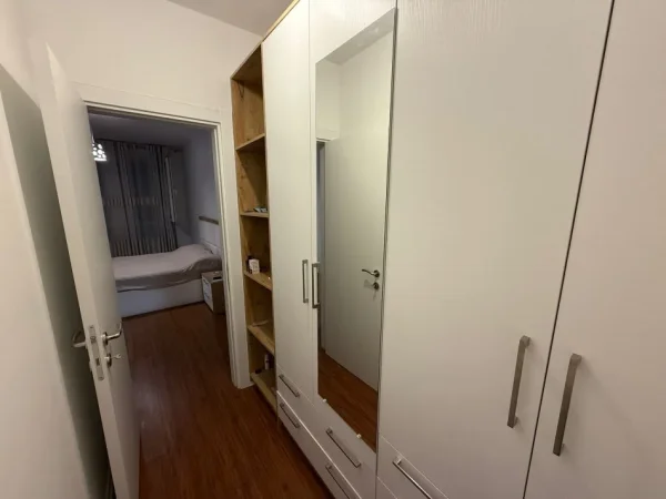 Tirane, jepet me qera apartament 2+1 Kati 5, 96 m² 750 € (Kompleksi Fiori di Bosko)