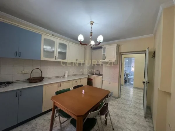 Tirane, jepet me qera apartament 1+1+Ballkon Kati 2, 58 m² 550 € (astoria121636)