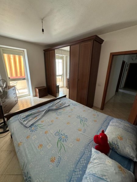 Tirane, jepet me qera apartament 2+1+Ballkon Kati 2, 100 m² 650 € (Rruga Mine Peza, Pranë Prokurorisë Tiranë dhe Harry Fultz)
