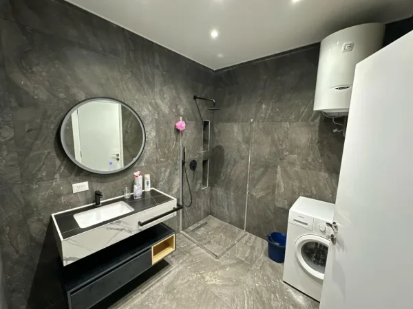 Tirane, jepet me qera apartament 2+1 Kati 4, 90 m² 800 € (Farmaci 10)