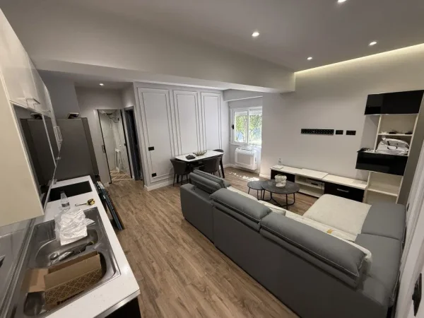 Tirane, jepet me qera apartament 2+1+Ballkon Kati 1, 75 m² 650 € (RRUGA PETI LIQENI I THATE)