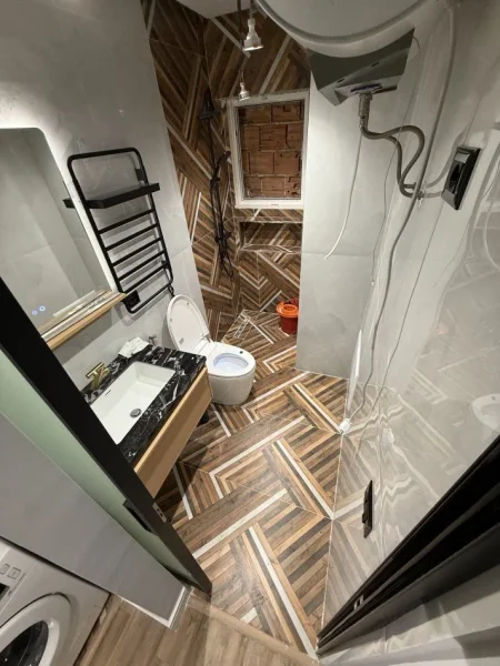 Tirane, jepet me qera apartament 2+1+Ballkon Kati 1, 75 m² 650 € (RRUGA PETI LIQENI I THATE)