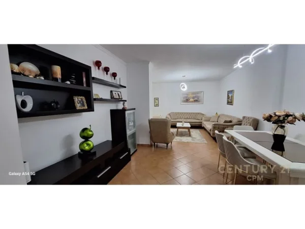 Tirane, shitet apartament 2+1 Kati 2, 110 m² 240.000 €