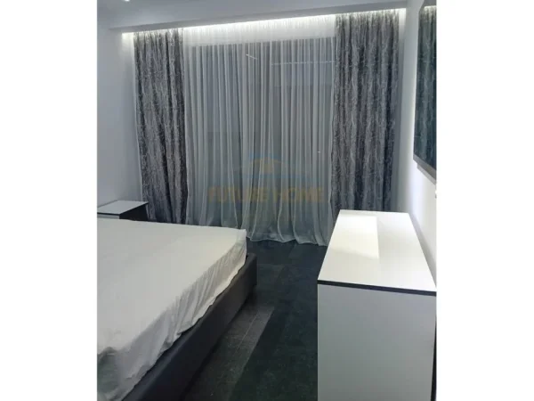 Tirane, jepet me qera apartament 1+1 Kati 6, 600 € 