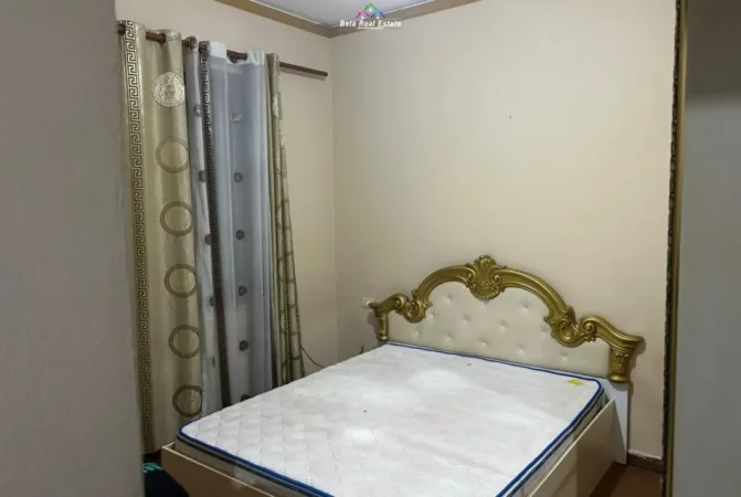 Tirane, jepet me qera apartament 1+1+Aneks Kati 3, 63 m² 560 € (Bulevardi zogu i pare)