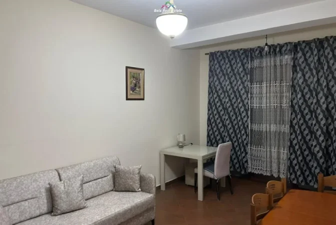 Tirane, jepet me qera apartament 1+1+Aneks Kati 3, 63 m² 560 € (Bulevardi zogu i pare)