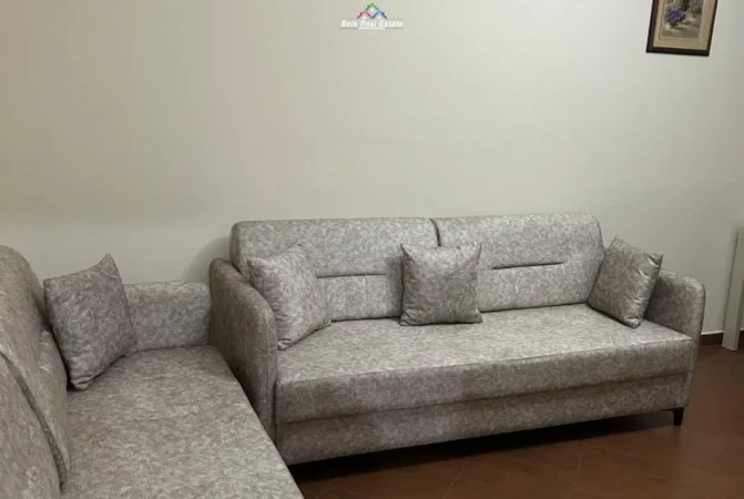 Tirane, jepet me qera apartament 1+1+Aneks Kati 3, 63 m² 560 € (Bulevardi zogu i pare)