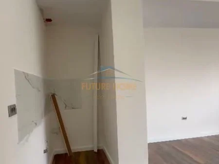 Tirane, shitet apartament 1+1 Kati 3, 50 m² 105.000 € (Xhamlliku, Rruga Arkitekt Sinani)