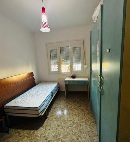 Tirane, jepet me qera apartament 2+1+Ballkon Kati 5, 100 m² 600 € (Rruga Ferit Xhajko)