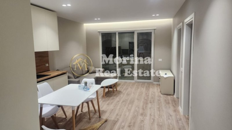 Tirane, jepet me qera apartament 2+1 Kati 2, 90 m² 450 € (Univers City)
