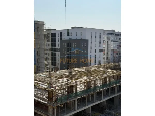 Tirane, shitet ambjent biznesi Kati 0, 168 m² 560.000 € (Tirana Entry 2, Rruga 28 Nëntori, pranë Casa Italia.)