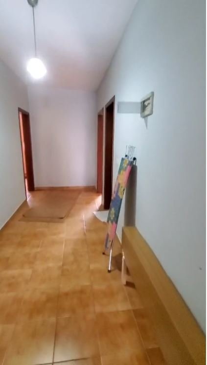 Shitet Apartament tek Komuna e Parisit afer ( Pizza Uno) ,Kati 4, 124 m² 289.000 €uro