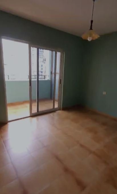 Shitet Apartament tek Komuna e Parisit afer ( Pizza Uno) ,Kati 4, 124 m² 289.000 €uro