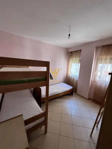 Tirane, jepet me qera apartament 1+1+Ballkon Kati 2, 55 m² 450 € (5 MAJI)