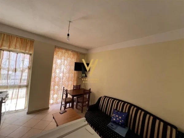 Tirane, jepet me qera apartament 1+1+Ballkon Kati 2, 55 m² 450 € (5 MAJI)