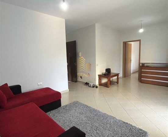 Tirane, jepet me qera apartament 1+1+Ballkon Kati 5, 64 m² 380 € (Rruga Muhamed Deliu)