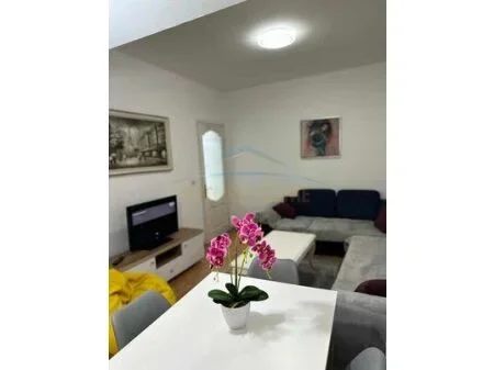 Tirane, shitet apartament 3+1+Ballkon Kati 1, 106 m² 175.000 € (Brryli, Rruga Bardhyl)