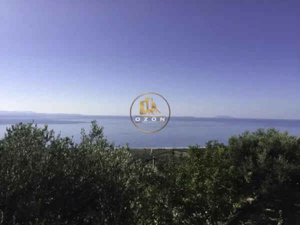 Vlore, shitet truall ne bregdet , 628 m² 129.000 € (Borsh)