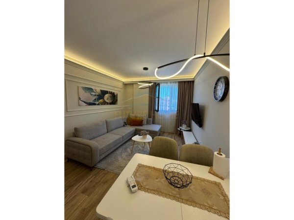 Tirane, shes apartament 1+1 Kati 6, 68 m² 135.000 € (Shitet Apartament 1+1,Rezidenca Future Home, Unaza e Re)