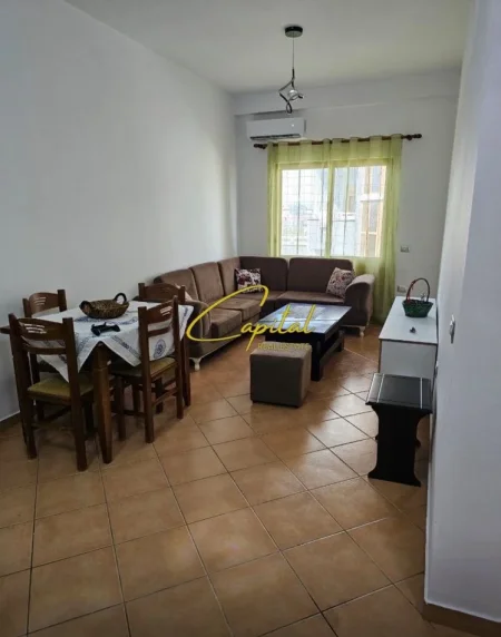 Tirane, jepet me qera apartament 3+1 Kati 3, 85 m² 550 € (SELITE)