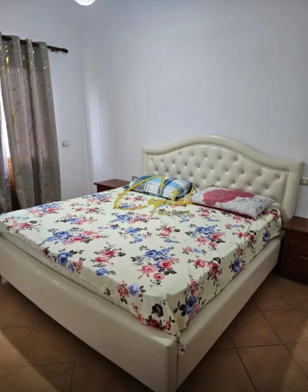 Tirane, jepet me qera apartament 3+1 Kati 3, 85 m² 550 € (SELITE)